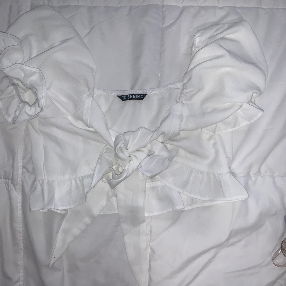 Puffed Sleeves Tie Front